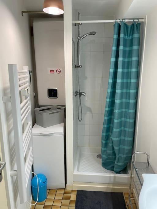 Au Parisien Apartment เอิลท์ ภายนอก รูปภาพ