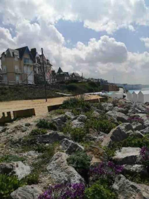 Au Parisien Apartment เอิลท์ ภายนอก รูปภาพ
